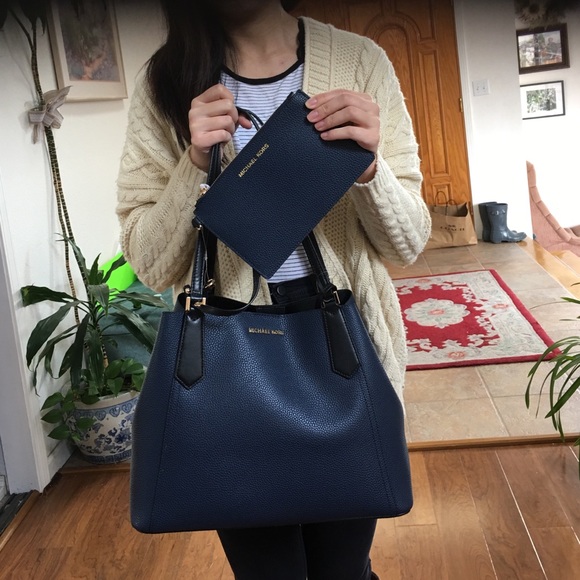Micheal Kors Kimberly Grab Should Bag